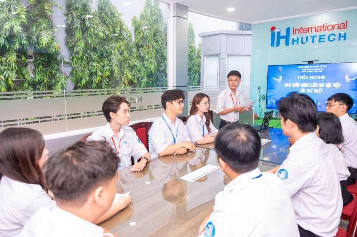 Sôi nổi khí thế tại Đại hội Đại biểu Liên Chi hội Viện Đào tạo Quốc tế lần IV, nhiệm kỳ 2025 - 2028 223