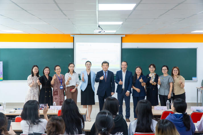 Gặp gỡ Tổng lãnh sự Hàn Quốc, sinh viên Khoa Hàn Quốc học được tiếp thêm động lực học tập 89