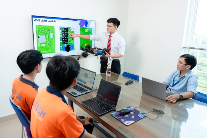 Hiểu công nghệ, nắm bắt tương lai: Lời khuyên chọn ngành trong kỷ nguyên AI 29