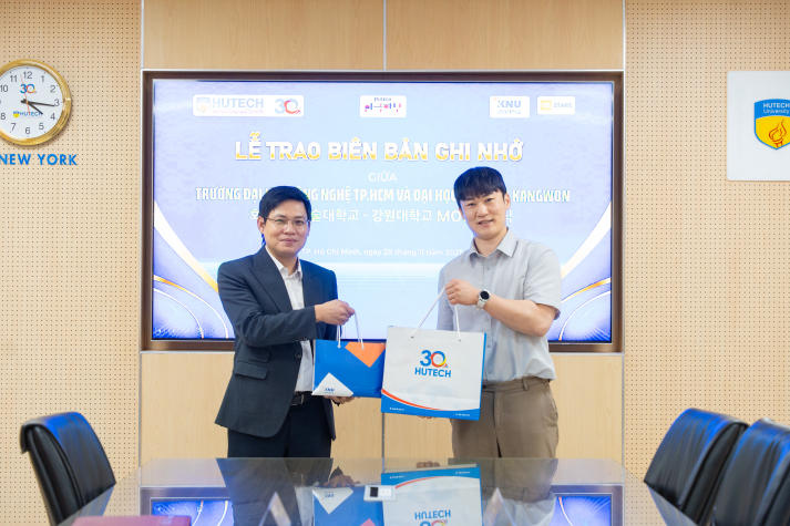 Bước tiến mới trong hợp tác giáo dục giữa Khoa Hàn Quốc học và Trường Đại học Quốc gia Kangwon (Hàn Quốc) 87