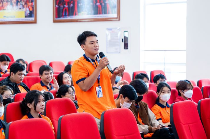 Sinh viên HUTECH tìm hiểu, thăm khám sức khoẻ răng miệng và giao lưu cùng ca sĩ Ngô Kiến Huy vào 12/6 tới 48