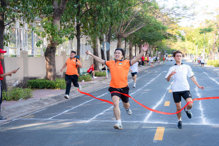 [HUTECH Games 2026] Nóng dần với những màn kéo co quyết liệt và điền kinh bứt tốc 58