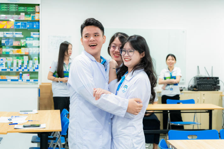 HUTECH PharmaCom Tour: Sinh viên Khoa Dược “chạm ngõ” hệ thống nhà thuốc hiện đại Pharmacity 48