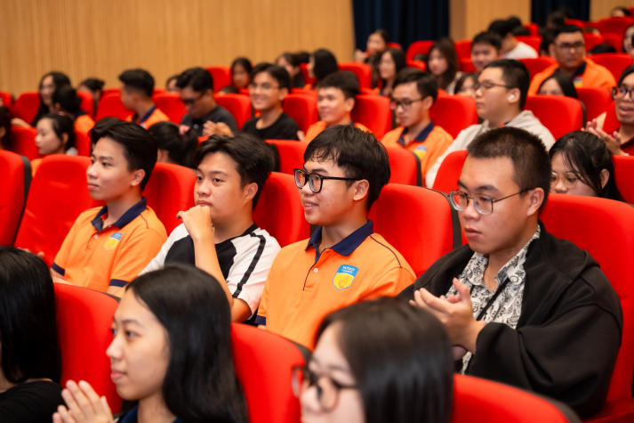 Giải mã thế giới mạng: HUTECH -ers học cách tiếp cận thông tin thông minh vào 12/6 tới 26