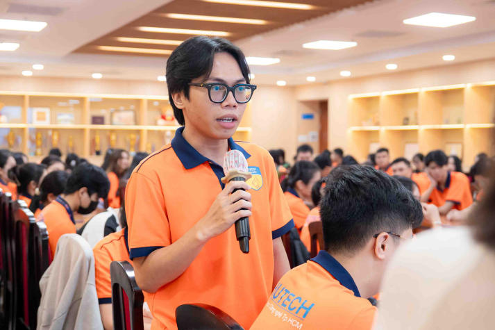 HUTECH trang bị cho sinh viên khả năng tiếp cận và xử lý thông tin hiệu quả 92
