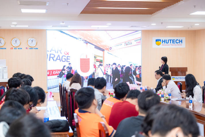 [Video] Sinh viên Viện Kỹ thuật đón đầu công nghệ trạm sạc xe điện và lưu trữ năng lượng BESS 74