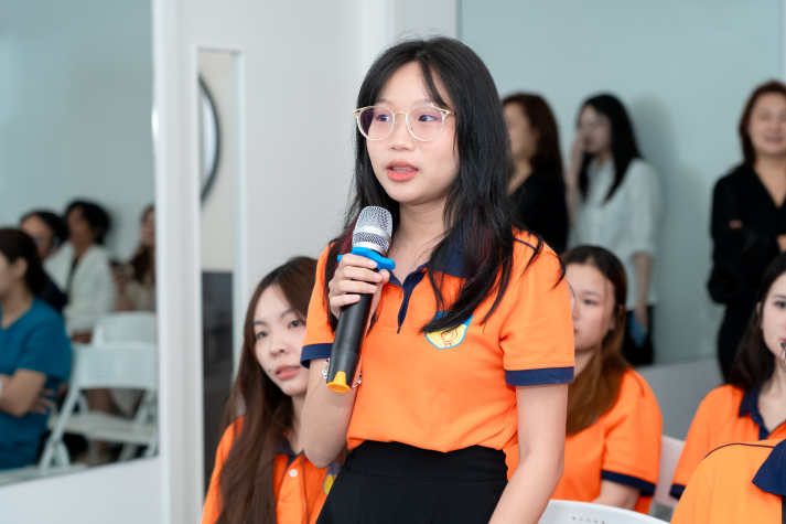 Sinh viên Công nghệ thẩm mỹ khám phá hệ sinh thái nghề tóc tại HAEU Salon 68