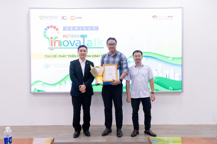 Khai mở kiến thức về mô hình kinh tế xanh với Seminar HUTECH Innovatalk 2025 15