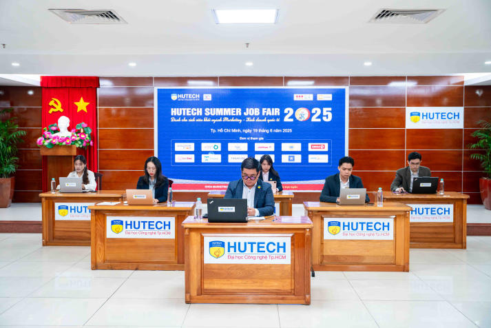 Sinh viên HUTECH săn việc làm hè tại tại HUTECH Summer Job Fair 2025 8