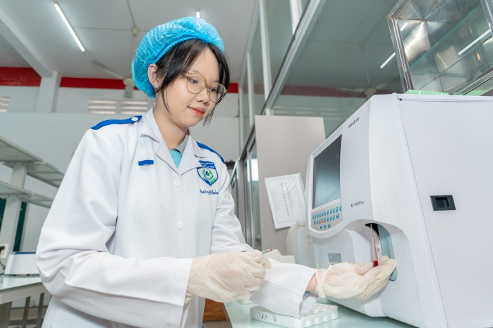 HUTECH công bố ngưỡng đảm bảo chất lượng đầu vào đối với nhóm ngành Sức khỏe năm 2025 200