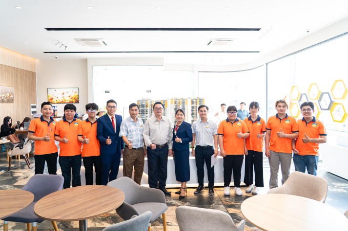 Sinh viên ngành Quản lý tài nguyên và môi trường khám phá mô hình phát triển bất động sản xanh tại BCONS 80
