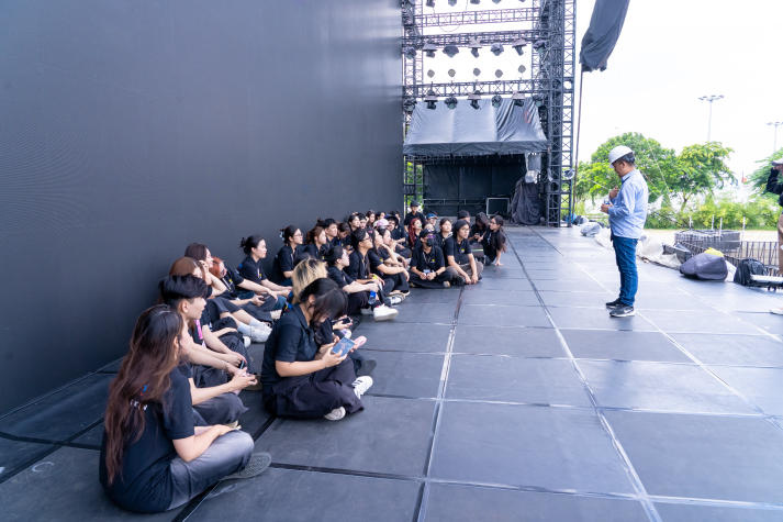 Visiting “The Next Concert” Production Process: Event Management Students Gain Valuable Real-World Insights 35