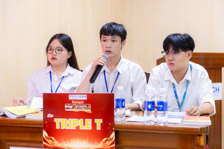 Sinh viên Luật tranh biện sắc bén, thể hiện bản lĩnh tại “Bản lĩnh Luật sư tương lai” lần 6 30