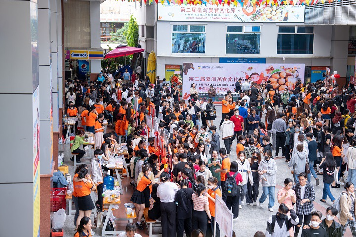 Sinh viên HUTECH thưởng thức món ngon, giao lưu văn hóa xứ Đài qua "Ngày hội văn hóa ẩm thực Đài Loan" lần 2 15