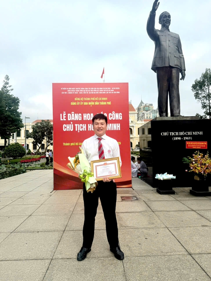 Hội nghị Đảng bộ HUTECH 2025-2026: Bồi dưỡng lý tưởng, lan tỏa khát vọng cống hiến trong đội ngũ Đảng viên trẻ 109