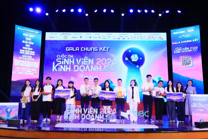 Nhóm sinh viên ngành Thương mại điện tử HUTECH gây ấn tượng tại Chung kết cuộc thi “Sinh viên kinh doanh số 2024” 56