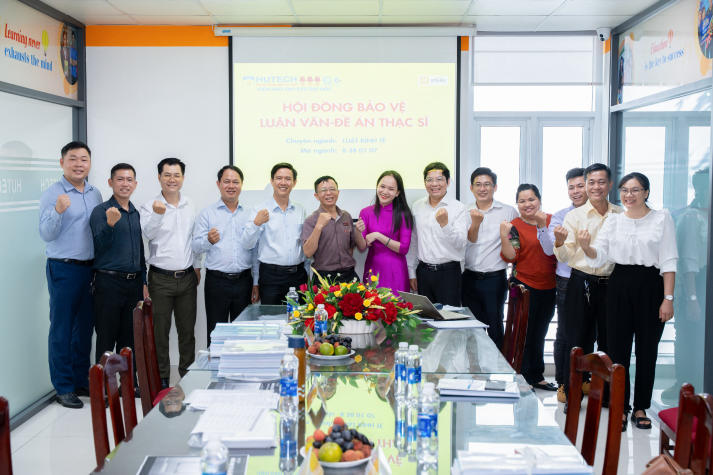 Tư duy pháp lý gắn liền thực tế được thể hiện tại buổi bảo vệ luận văn Thạc sĩ ngành Luật kinh tế 72