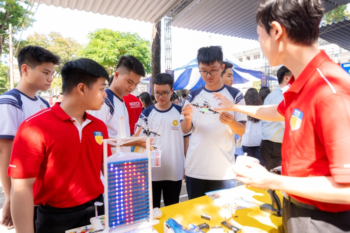 Ra mắt Dự án video hướng nghiệp “INSIDE YOUR MAJOR 2026” - Trải nghiệm thật để hiểu ngành thật 31