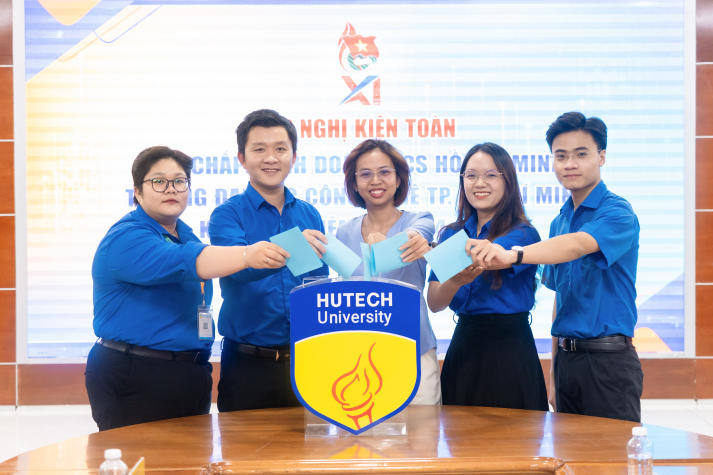 Ban Chấp hành Đoàn trường HUTECH củng cố nhân sự, sẵn sàng cho nhiệm vụ mới 143