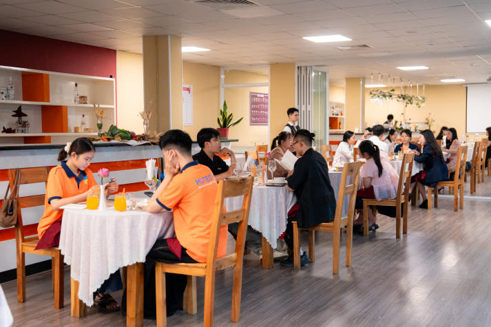 Pura Dining - Khi sinh viên HUTECH vận hành nhà hàng chay fine dining như một mô hình kinh doanh thực thụ 95