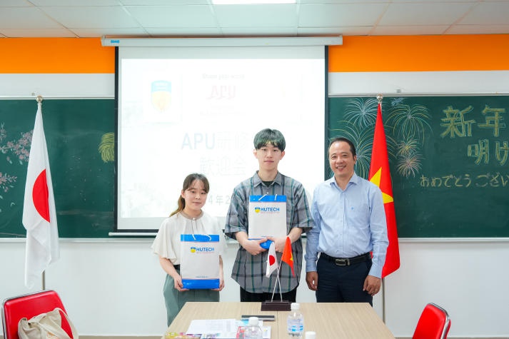 Khoa Nhật Bản học tiếp nhận 02 sinh viên Đại học Ritsumeikan Asia Pacific (APU) đến thực tập 68