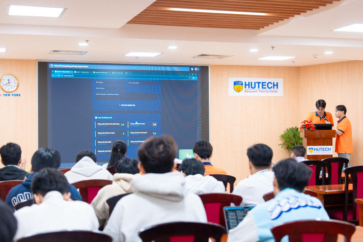 [Video] Bản lĩnh công nghệ của sinh viên HUTECH tỏa sáng tại Chung kết Website & AI Innovation Contest 2026 39
