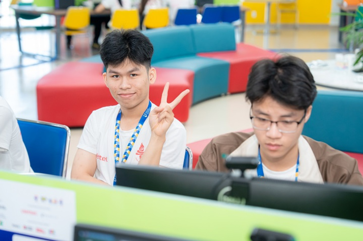 Khai mạc Chung kết OlpAI'25, các thí sinh bước vào đường đua 6 tiếng “cân não” 53