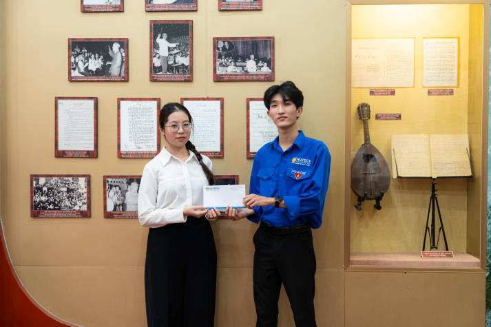 Sinh viên Khoa Quản trị kinh doanh lan tỏa khát vọng tuổi trẻ qua vòng Chung kết “Sinh viên với tư tưởng Hồ Chí Minh” 158