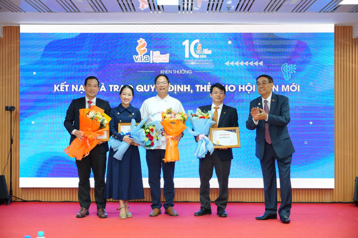 HUTECH ký kết MOU với Hội Sáng chế Việt Nam: Thúc đẩy hệ sinh thái sở hữu trí tuệ và đổi mới sáng tạo 50