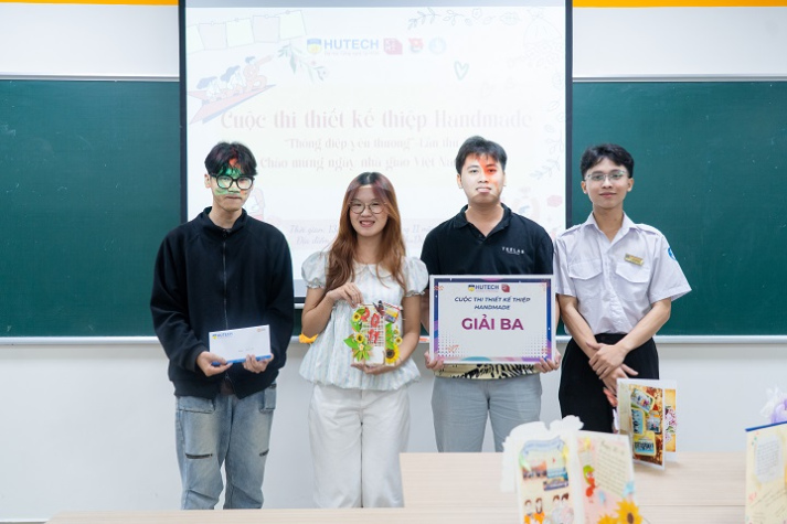 [Ảnh] Sáng tạo và tri ân: Cuộc thi thiết kế thiệp 20/11 của Khoa Kiến trúc - Mỹ thuật HUTECH 71