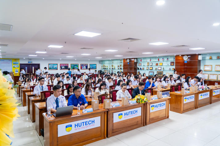 Bước chuyển mình mạnh mẽ của phong trào sinh viên Khoa Marketing - Kinh doanh quốc tế nhiệm kỳ 2025 - 2028 8