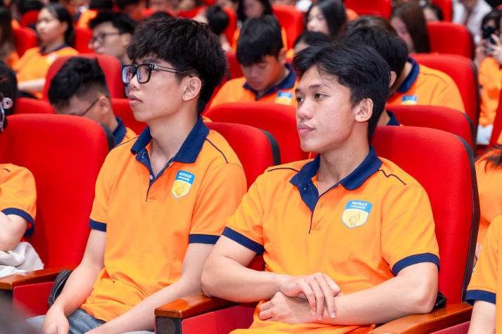 [Video] Sinh viên Quản trị Du lịch - Nhà hàng - Khách sạn học cách biến AI thành lợi thế nghề nghiệp 61