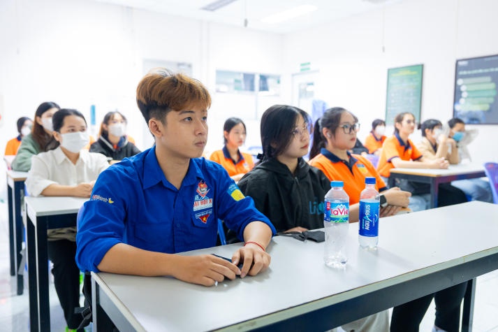 [Video] ​Sinh viên Khoa Nhật Bản học HUTECH tham quan kiến tập tại Công ty TNHH Nidec Advanced Motor Việt Nam 53