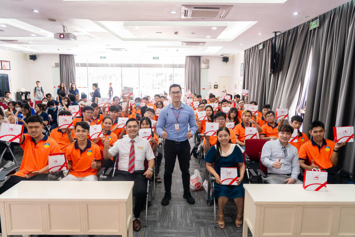 Sinh viên Công nghệ thực phẩm “mắt thấy, tay chạm” quy trình sản xuất xanh tại Nhà máy Ajinomoto Việt Nam 61