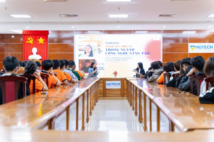 Sinh viên ngành Thiết kế đồ họa HUTECH tìm hiểu về tính mỹ thuật trong ngành Công nghệ sáng tạo 11