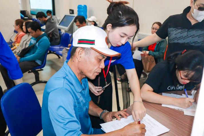 Điểm tin hoạt động Mùa hè xanh HUTECH 2025: Mặt trận TP.HCM sôi nổi với loạt công trình ý nghĩa 27
