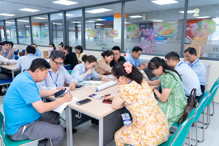 [Video] Hội thảo Khoa học Sức khỏe Quốc tế tại HUTECH xây dựng mô hình chăm sóc bệnh mạn tính toàn diện 76