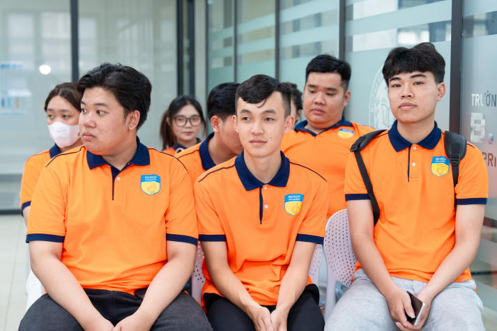 Sinh viên ngành Quản lý tài nguyên và môi trường trải nghiệm thực tế mô hình kiến trúc - xây dựng - môi trường tại BCONS 61