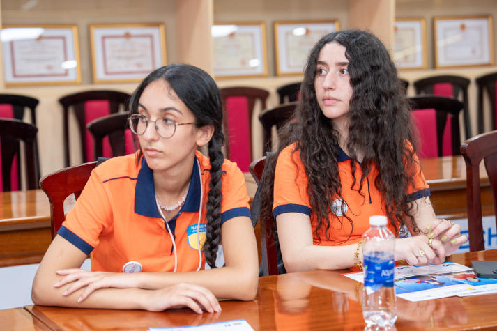 Học sinh Einstein School Vũng Tàu hào hứng trải nghiệm môi trường học tập hiện đại tại HUTECH 85