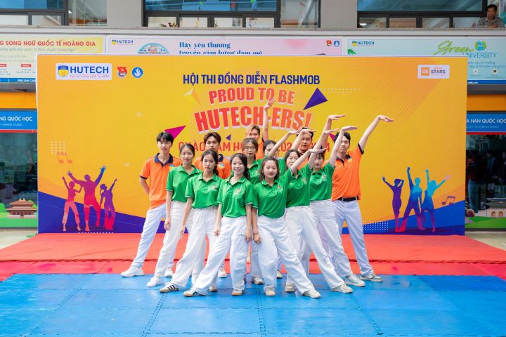 Sinh viên HUTECH “quẩy bung nóc” với hội thi nhảy Flashmob chào đón năm học mới 2023-2024 69