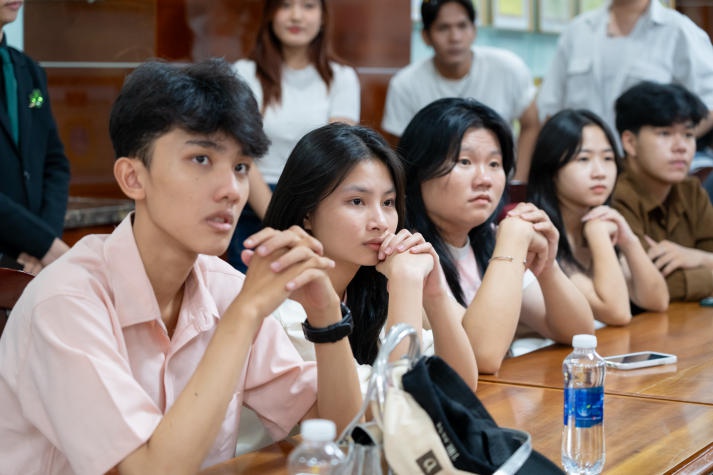 Sẵn sàng trước "giờ G", các sĩ tử 2k6 tự tin hoàn thành tốt kỳ thi tốt nghiệp THPT 82