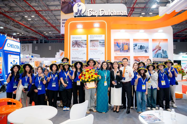 Sinh viên Thú y khám phá cơ hội nghề nghiệp trong dòng chảy nông nghiệp xanh 90