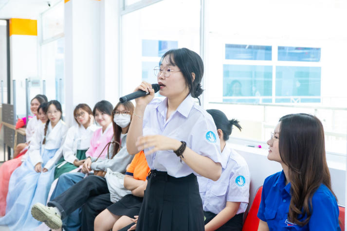 Gặp gỡ Tổng lãnh sự Hàn Quốc, sinh viên Khoa Hàn Quốc học được tiếp thêm động lực học tập 78