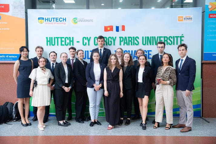 Sinh viên Đại học CY Cergy Paris (Pháp) sôi nổi trải nghiệm văn hóa tại HUTECH 15