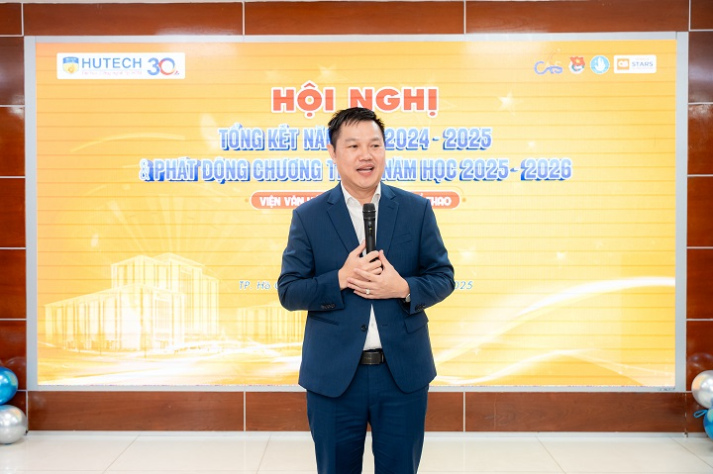 Viện Văn hóa - Nghệ thuật - Thể thao tôn vinh thành tích và khởi động phong trào sinh viên cho năm học mới 11
