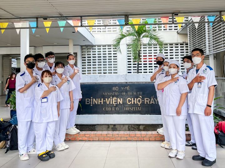 Sinh viên ngành Điều dưỡng HUTECH hoàn thành thực tập tại Khoa Ngoại Gan Mật Tụy Bệnh viện Chợ Rẫy 50