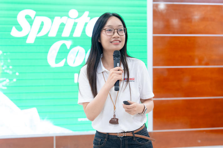 [Video] Sinh viên HUTECH học cách chinh phục nhà tuyển dụng cùng chuyên gia Swire Coca-Cola Việt Nam 29