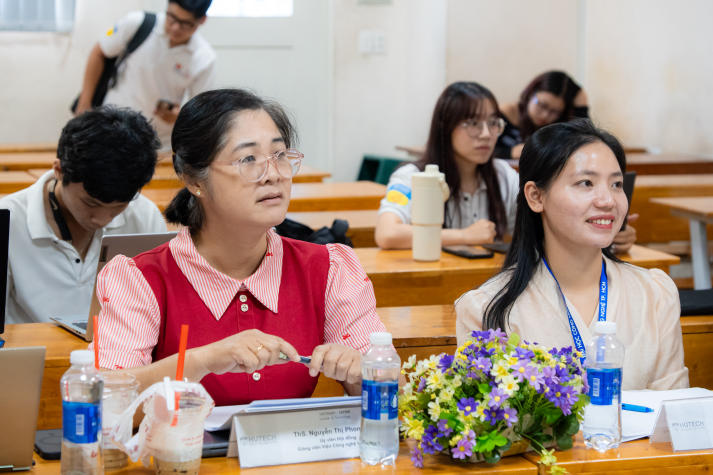 Sinh viên VJIT phát huy tư duy sáng tạo qua các đề tài nghiên cứu khoa học 43