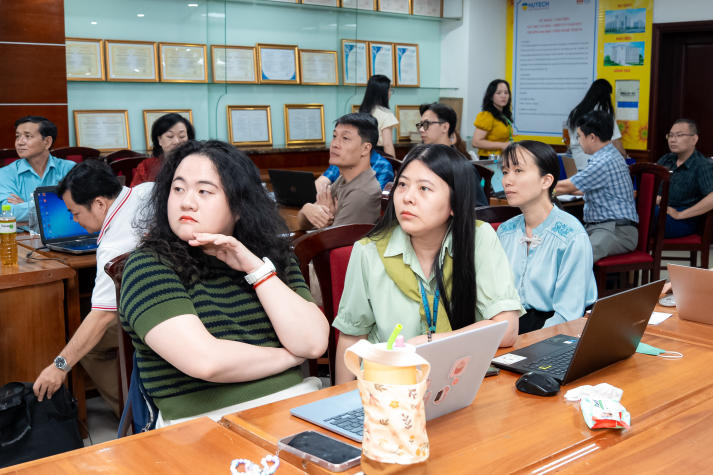 [Video] Ứng dụng AI không cần code trong giảng dạy và nghiên cứu tại HUTECH 60