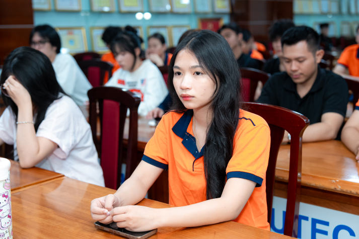 Chuyện nghề người đi trước, hành trang cho sinh viên MIB hôm nay 97